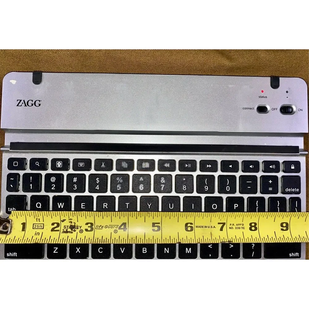 ZAGG YW2-LEACSIPAD Bluetooth Keyboard Ipad2 compatable